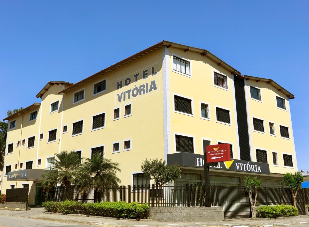 Hotel Vitoria ปินดามอญญานกาบา ภายนอก รูปภาพ